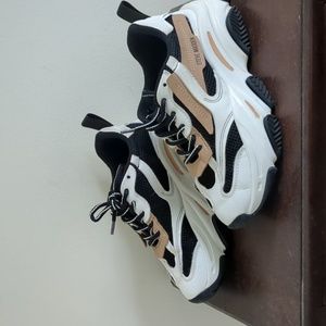 Steve Madden Sneakers